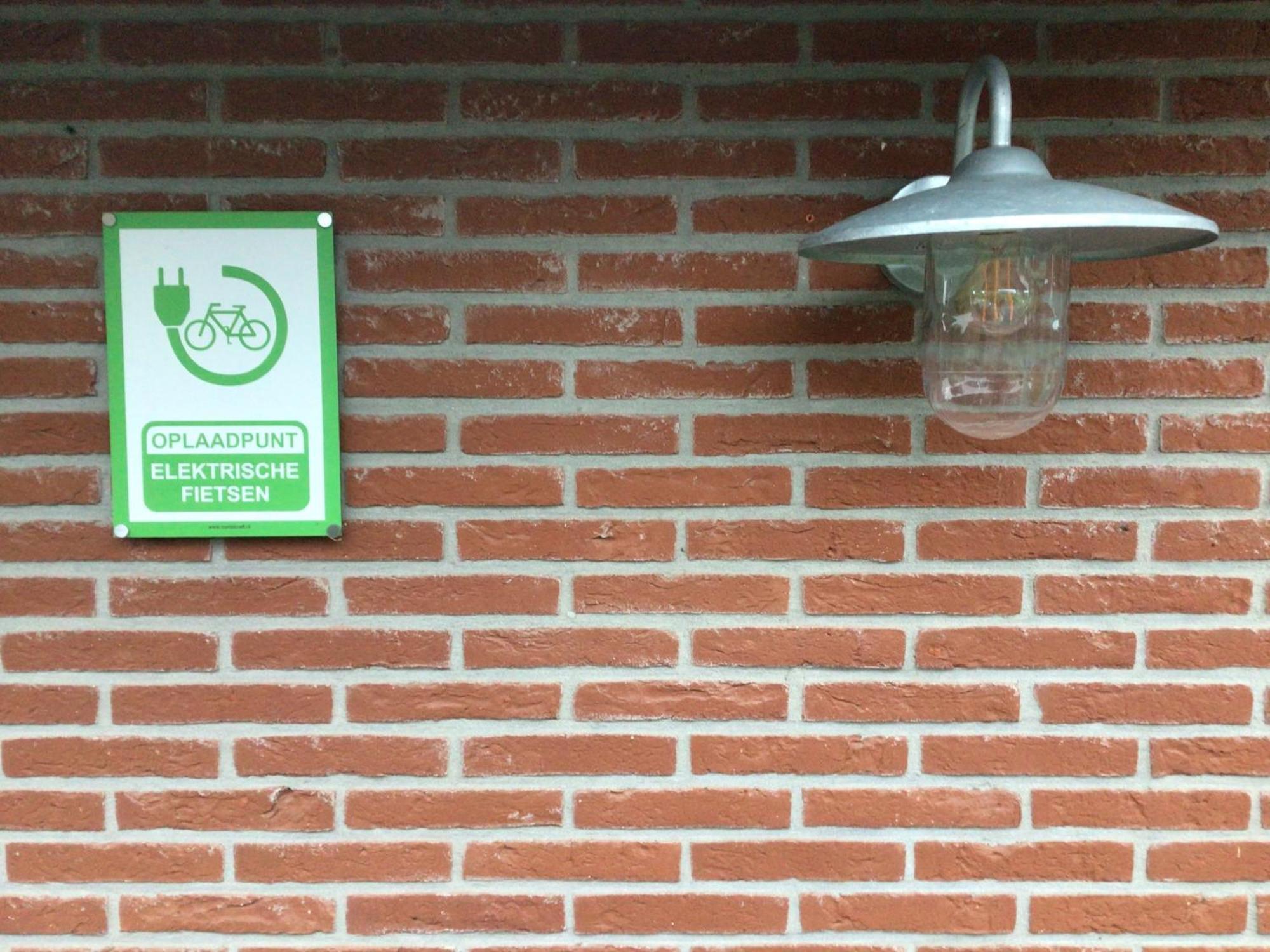 B&B De Veluwe Hoeve Eerbeek Bagian luar foto