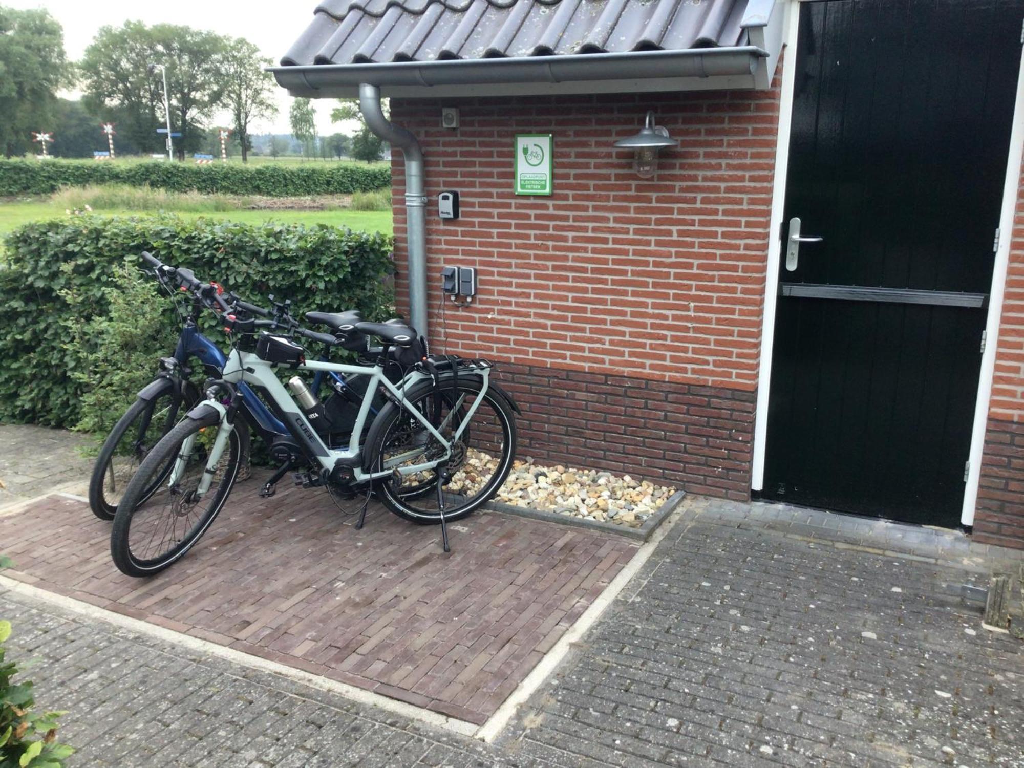 B&B De Veluwe Hoeve Eerbeek Bagian luar foto